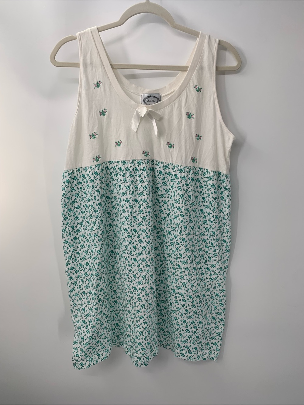 Just Us Women’s Green White Floral Sleeveless Nightgown RN 90330 Size M